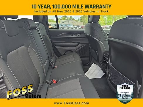 New 2025 Jeep Grand Cherokee Laredo X image 13