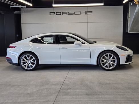 New 2025 Porsche Panamera image 26