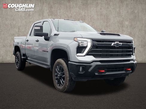 Used 2025 Chevrolet Silverado 2500 LTZ w/ LTZ Plus Package image 8