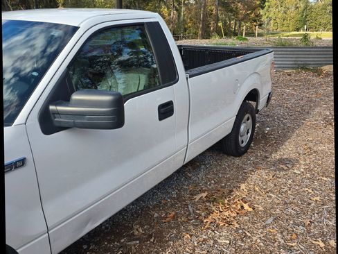 Used 2009 Ford F150 XL image 4