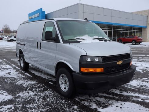 New 2025 Chevrolet Express 3500 w/ Driver Convenience Package image 2