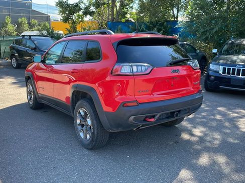 Used 2019 Jeep Cherokee Trailhawk w/ Comfort/Convenience Group AWD/4WD image 4