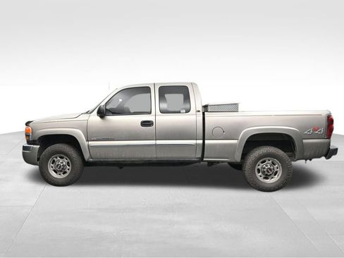 Used 2003 GMC Sierra 2500 SLE w/ Snow Plow Prep Package AWD/4WD image 2
