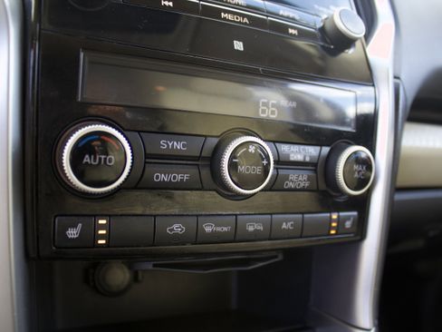 Used 2021 Subaru Ascent Premium w/ Convenience Package image 24