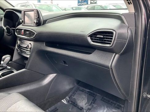 Used 2019 Hyundai Santa Fe SEL image 16