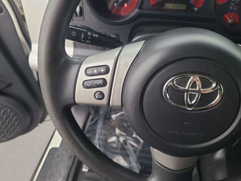 Used 2012 Toyota FJ Cruiser 4WD image 27