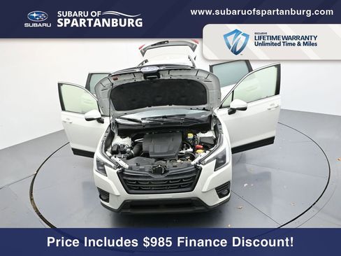 Used 2022 Subaru Forester Limited image 36