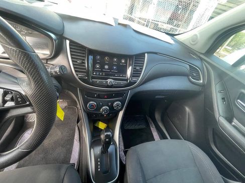 Used 2019 Chevrolet Trax LS FWD image 7