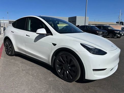 Used 2022 Tesla Model Y Performance AWD/4WD image 5