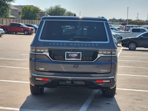 Used 2024 Jeep Grand Wagoneer L Series III AWD/4WD image 14