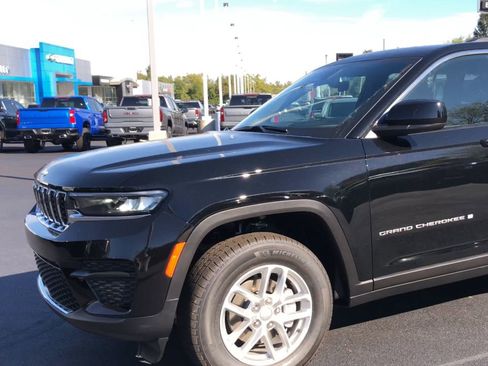 New 2025 Jeep Grand Cherokee Laredo X w/ Luxury Tech Group I image 4