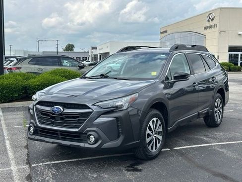 Certified 2024 Subaru Outback Premium w/ Popular Package #1 AWD/4WD image 3