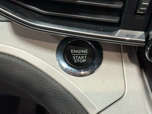 Used 2023 Ford Explorer XLT w/ Equipment Group 202A image 17