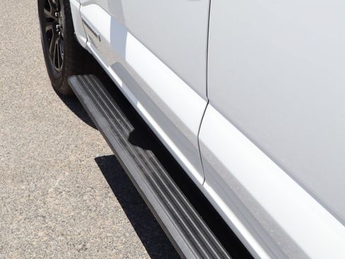 Used 2025 Ford F150 Platinum AWD/4WD image 17