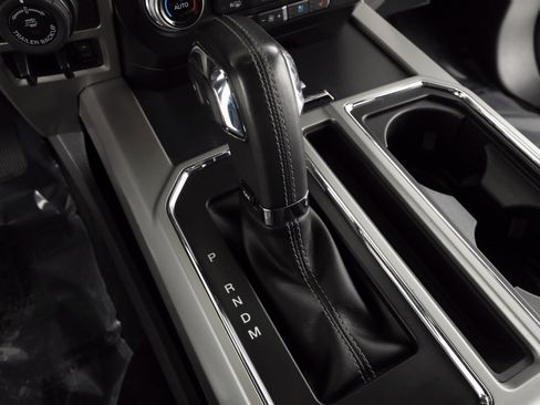 Used 2018 Ford F150 Lariat w/ Equipment Group 502A Luxury image 31