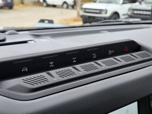 New 2025 Ford Bronco Badlands image 25