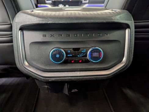 Used 2025 Ford Expedition Platinum w/ Stealth Appearance Package AWD/4WD image 12