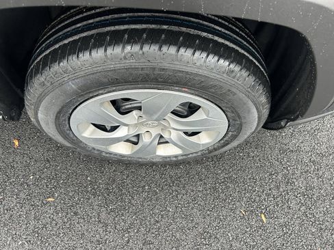 Certified 2022 Toyota RAV4 LE image 21