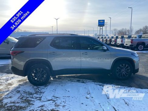 Used 2023 Chevrolet Traverse RS w/ LPO, Floor Liner Package image 8