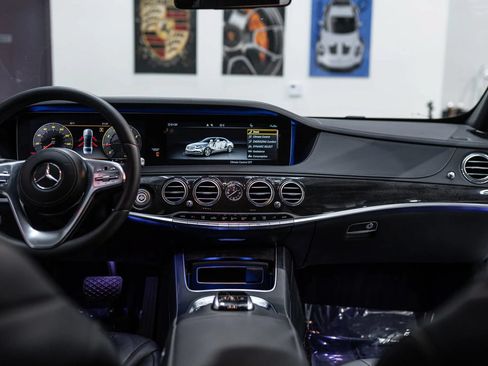 Used 2019 Mercedes-Benz S 560 Sedan image 29