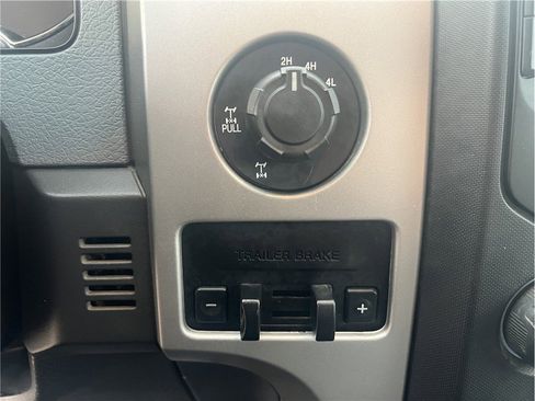 Used 2013 Ford F150 XLT w/ Luxury Equipment Group image 16