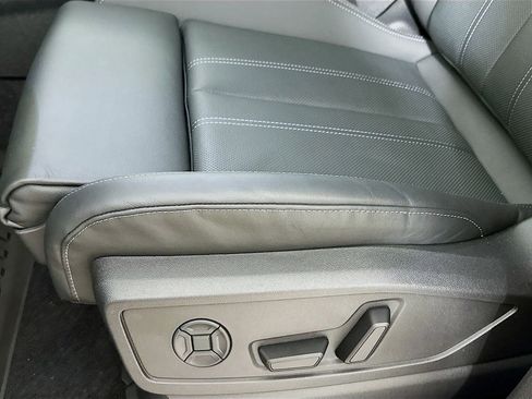 Used 2025 Audi Q5 Premium Plus AWD/4WD image 9