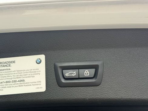 Used 2018 BMW X1 sDrive28i w/ Convenience Package FWD image 11