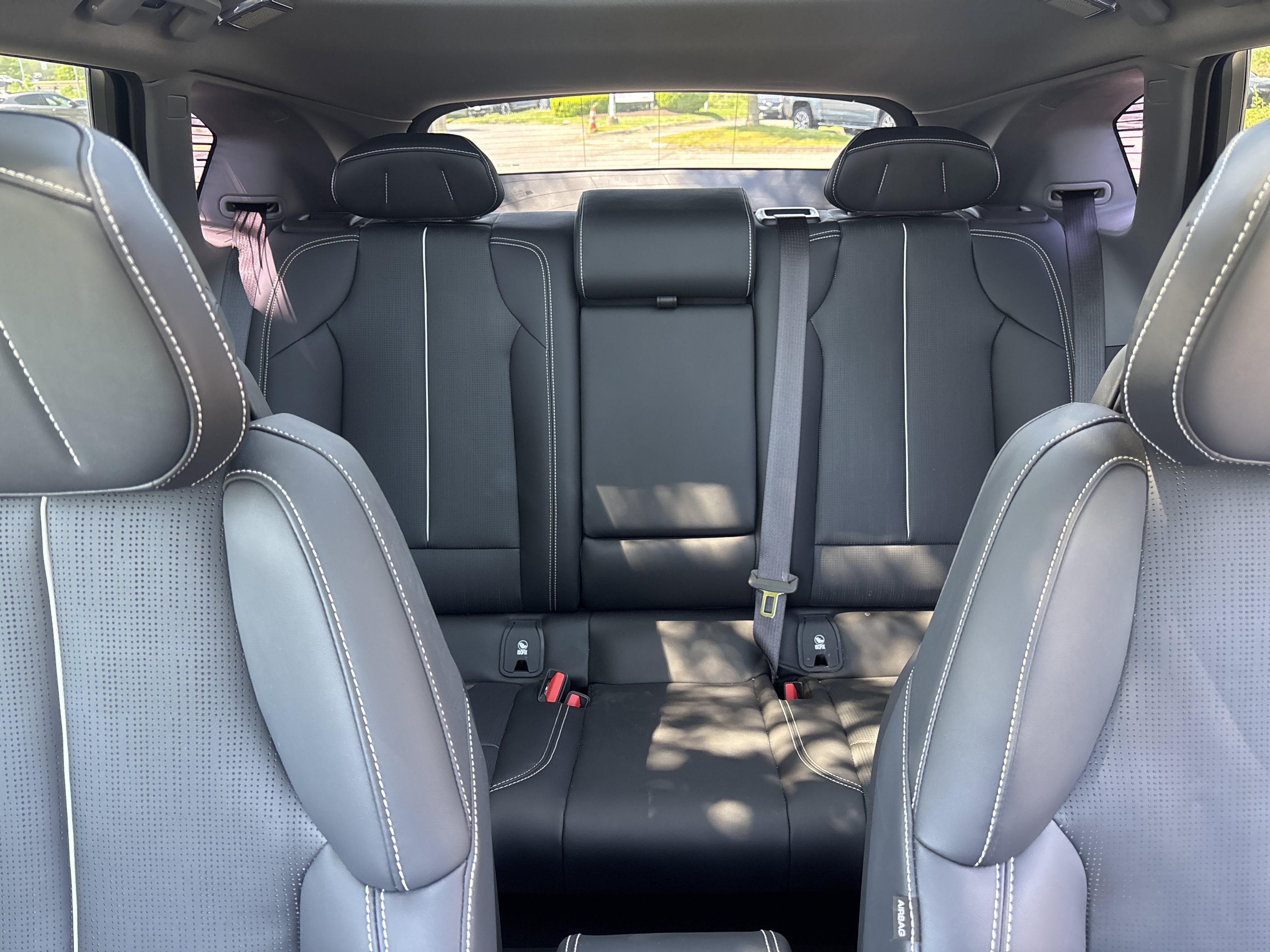 Used 2025 Cadillac Optiq Luxury 2 w/ LPO, Floor Liner Package AWD/4WD image 33