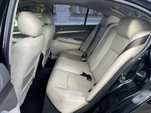 Used 2012 INFINITI G37 Journey w/ Premium Pkg image 10