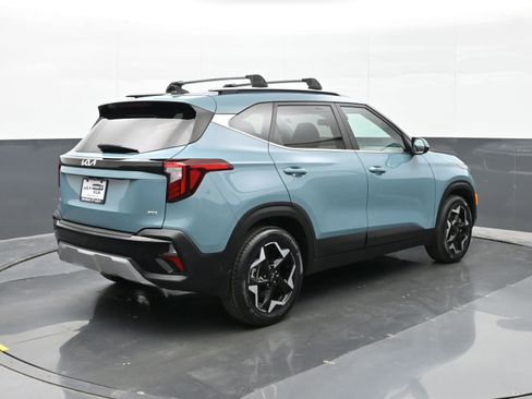 Used 2024 Kia Seltos EX AWD/4WD image 8