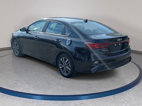 Used 2023 Kia Forte LXS image 7