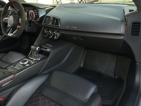 Used 2020 Audi R8 V10 AWD/4WD image 5