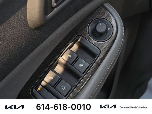 Used 2016 Chevrolet Malibu LT FWD image 26