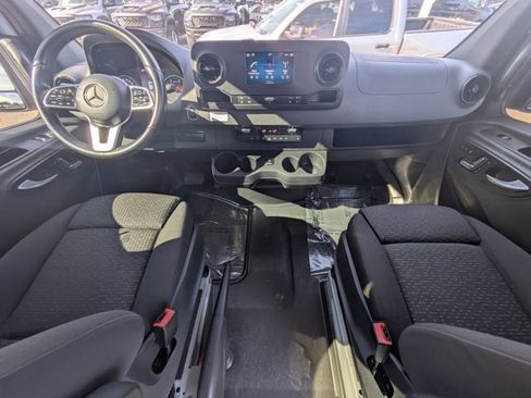 Used 2022 Mercedes-Benz Sprinter 3500 image 14