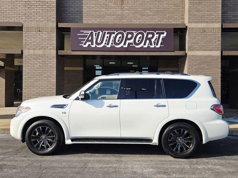 Used 2020 Nissan Armada Platinum w/ Captain's Chairs Package image 5