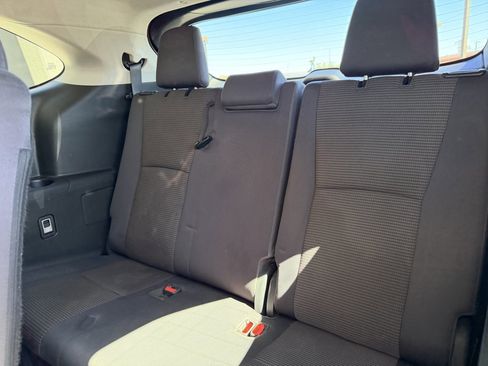 Used 2023 Toyota Highlander L image 36