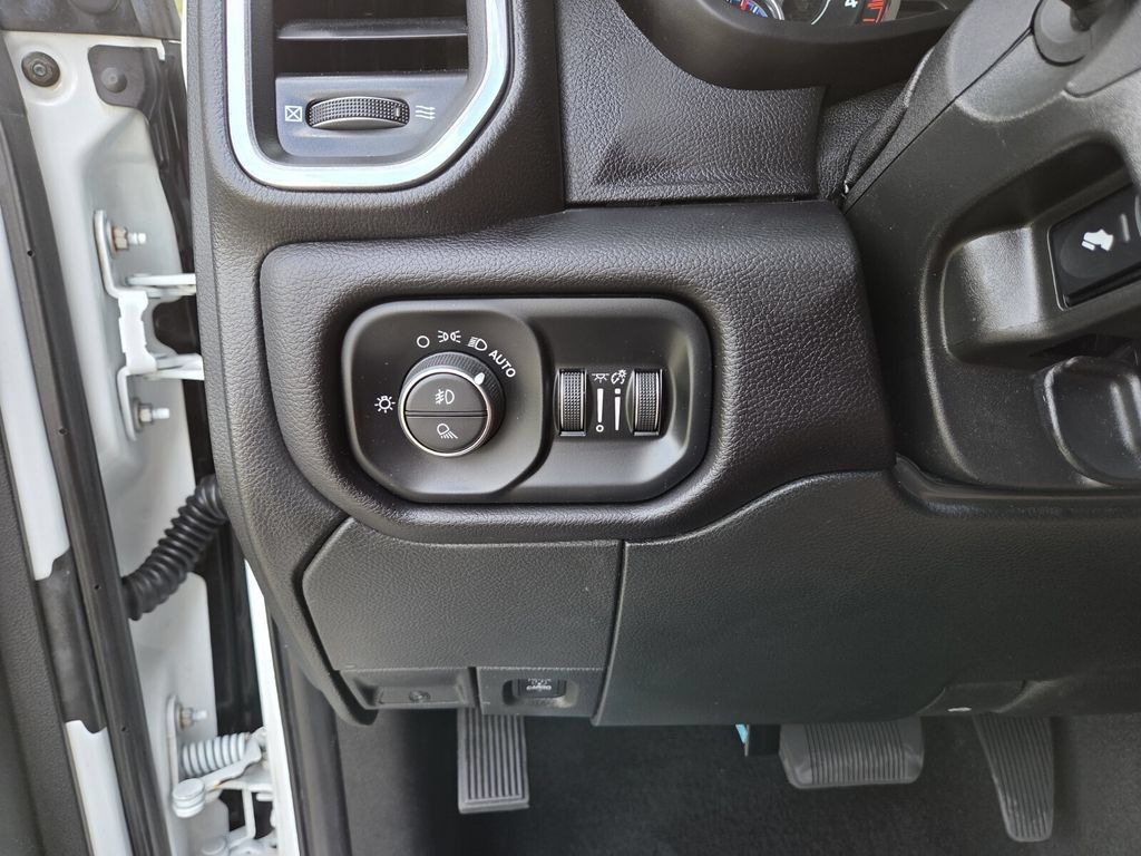 Used 2023 RAM 2500 Laramie AWD/4WD image 23