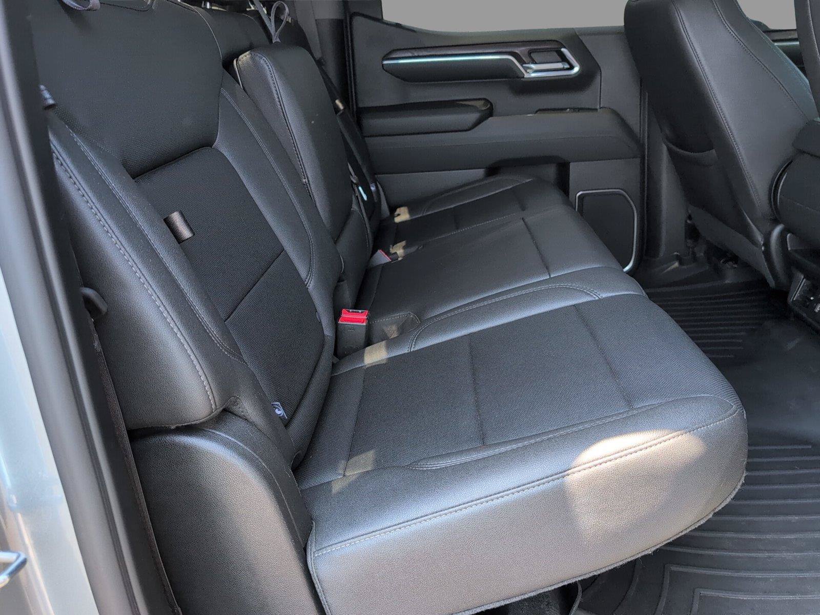 Used 2024 GMC Sierra 1500 SLT AWD/4WD image 41