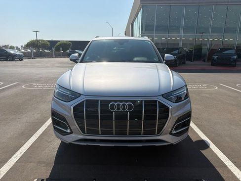 Used 2023 Audi Q5 2.0T Premium Plus w/ Premium Plus Package AWD/4WD image 2