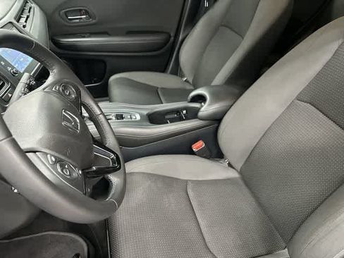 Used 2019 Honda HR-V Sport image 10