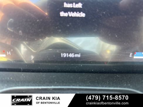 Used 2023 Jeep Grand Cherokee L Limited w/ Luxury Tech Group II AWD/4WD image 17