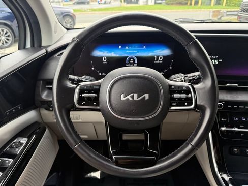 Used 2023 Kia Carnival SX FWD image 12