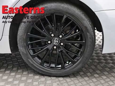 Used 2019 Toyota Camry SE FWD image 33