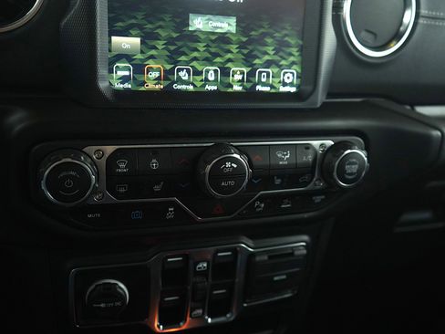 Used 2023 Jeep Wrangler Unlimited Sahara w/ Cold Weather Group image 22