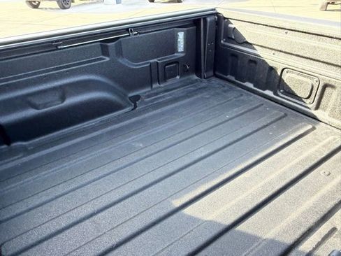 Certified 2021 Jeep Gladiator Willys image 9