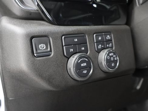 Used 2025 Chevrolet Silverado 2500 LT w/ Trail Boss Package AWD/4WD image 50