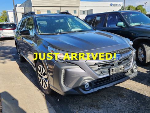 Used 2025 Subaru Outback Premium AWD/4WD image 2