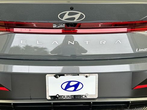 New 2026 Hyundai Elantra Limited image 21