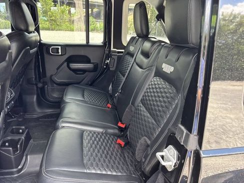 Used 2019 Jeep Wrangler Unlimited Rubicon AWD/4WD image 16
