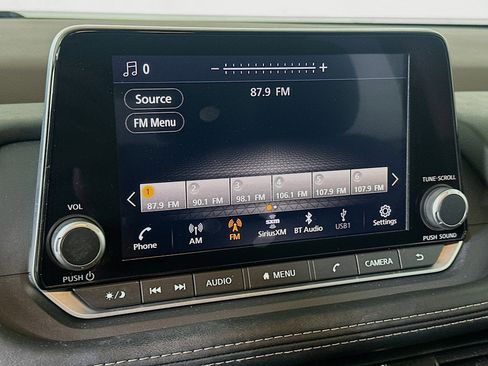 Used 2023 Nissan Rogue SV FWD image 19